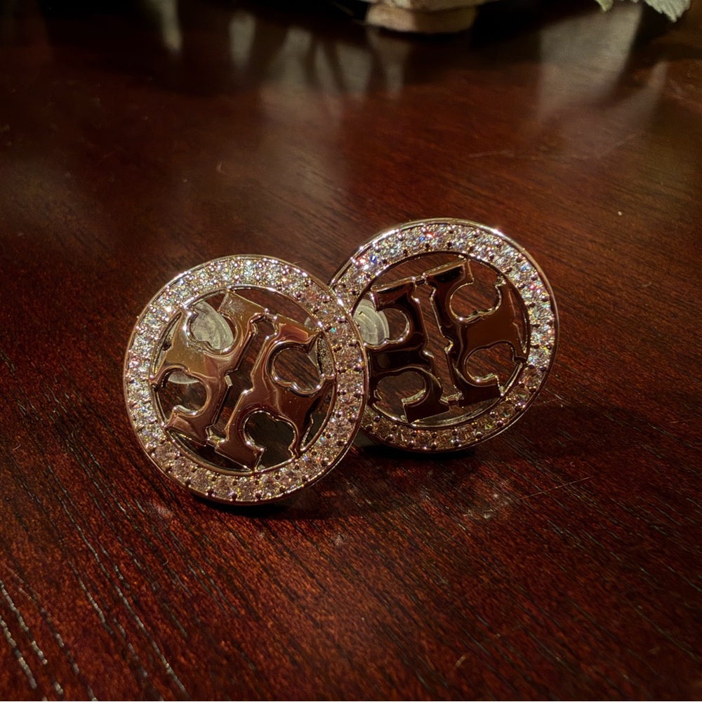 Circle T Stud Earrings